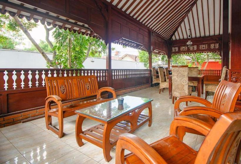 فندق Omah Tentrem Syariah