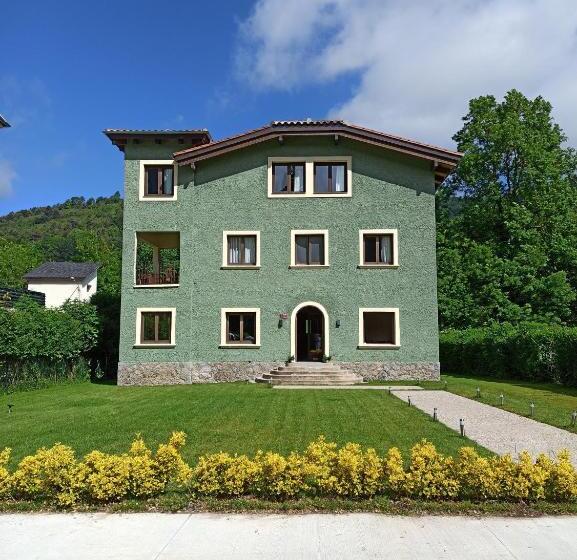 Отель Els Avets