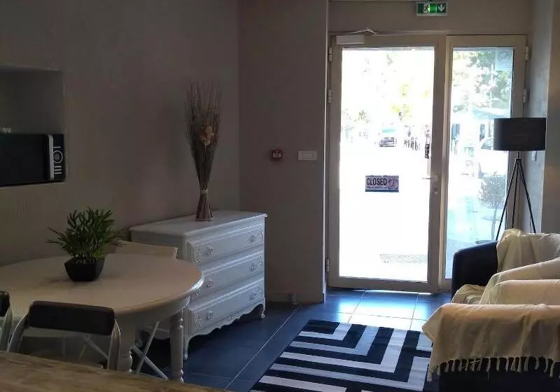 ホテル Renaissance Martigues