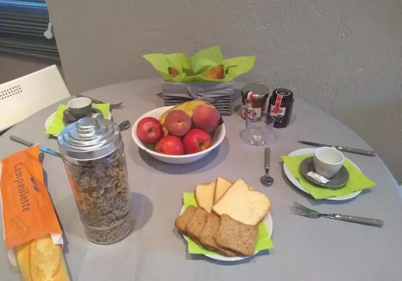 ホテル Renaissance Martigues