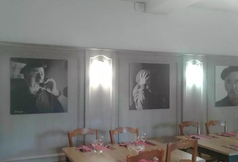 Hotelli Hôtel Restaurant Du Pont D Abense