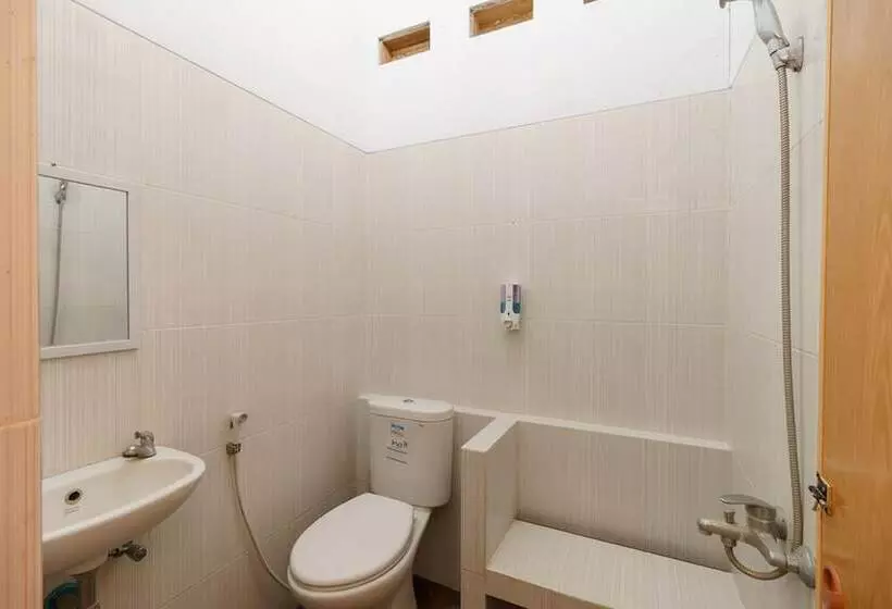 Hotelli Reddoorz Syariah Near Ciledug Station