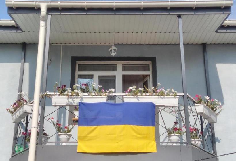 Szálló отель Swallow House