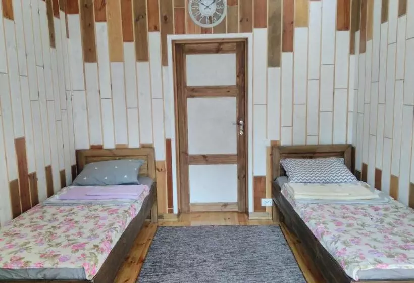 ユースホステル отель Swallow House