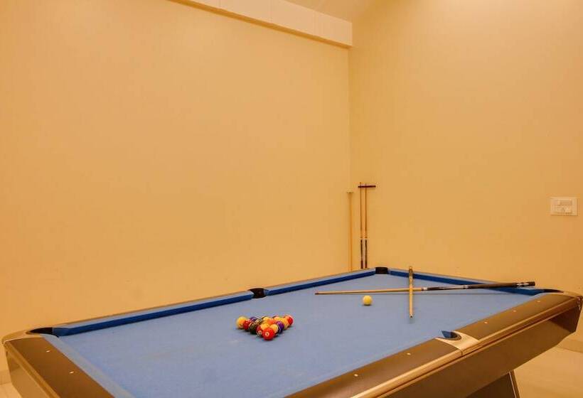 Отель Maulik Mansion Resort