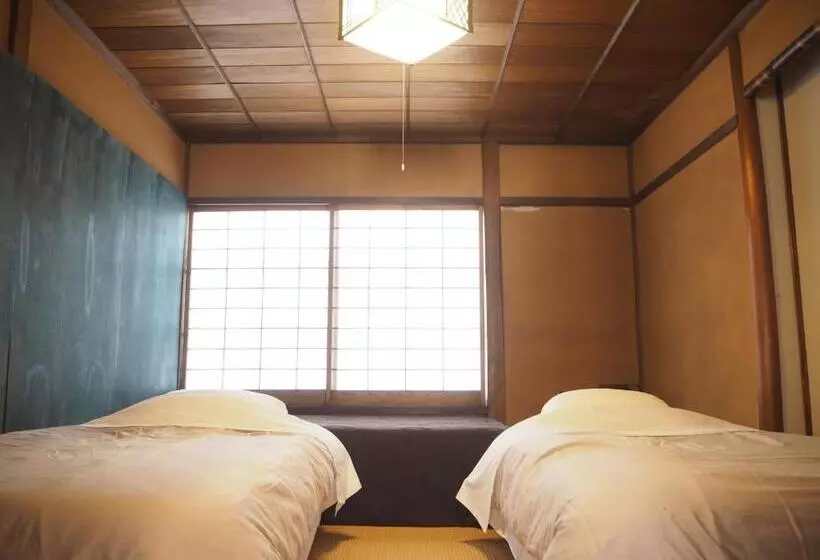 Majatalo Guest House Suetugu