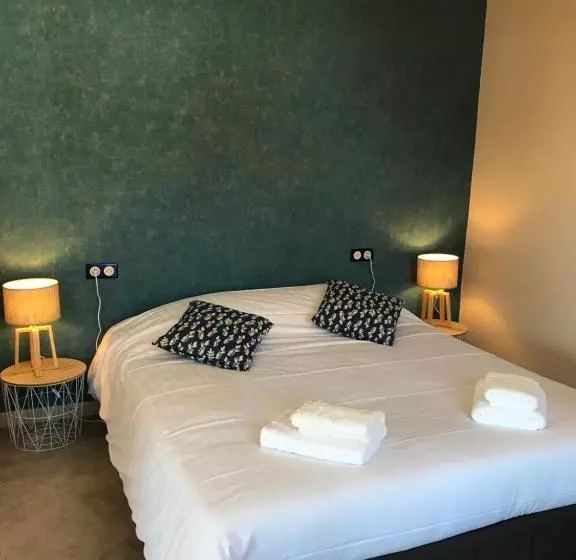 Majatalo La Bacchante