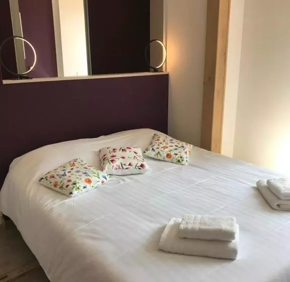 Majatalo La Bacchante