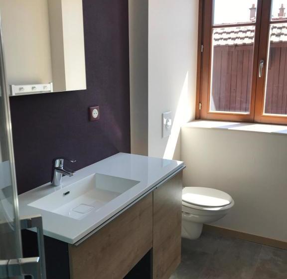 بنسيون La Bacchante