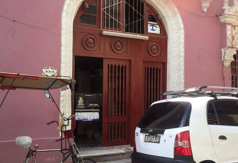 هاستل Hostal Torres