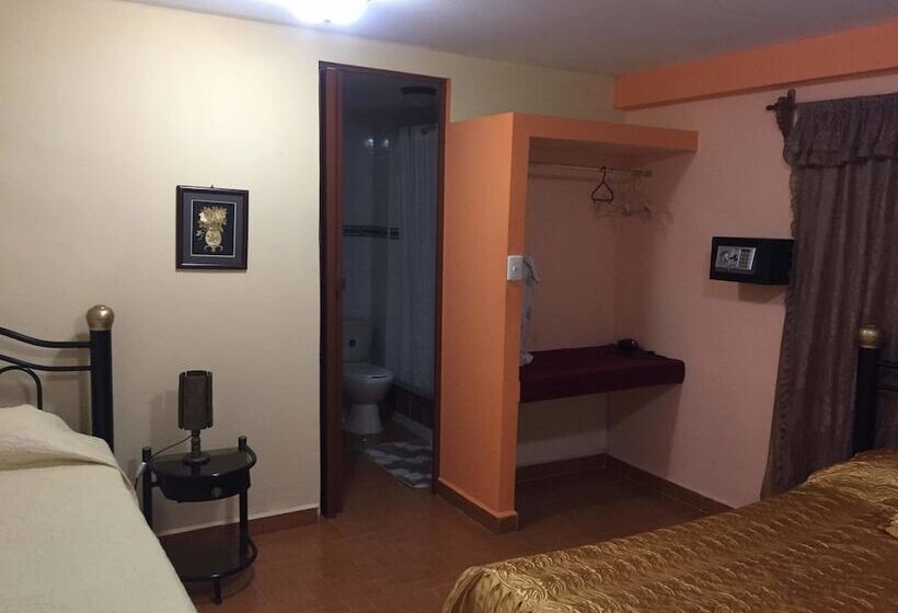 هاستل Hostal Torres