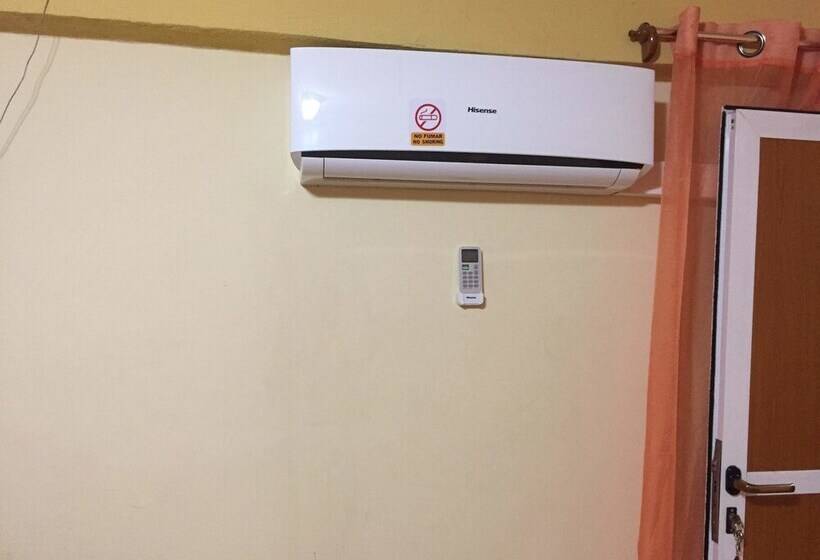 هاستل Hostal Torres