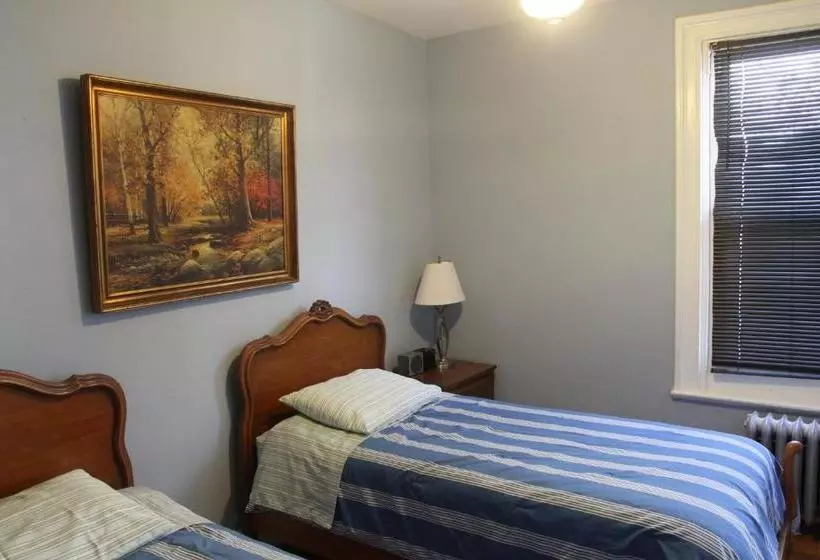 ペンション New York Homestay