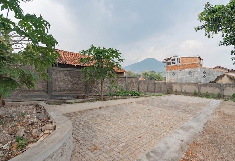 פנסיון Reddoorz Near Jatinangor Town Square