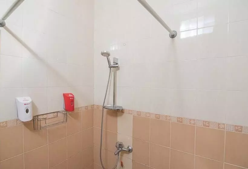 ペンション Reddoorz Near Jatinangor Town Square