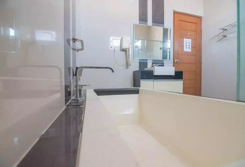 ペンション Reddoorz Near Jatinangor Town Square