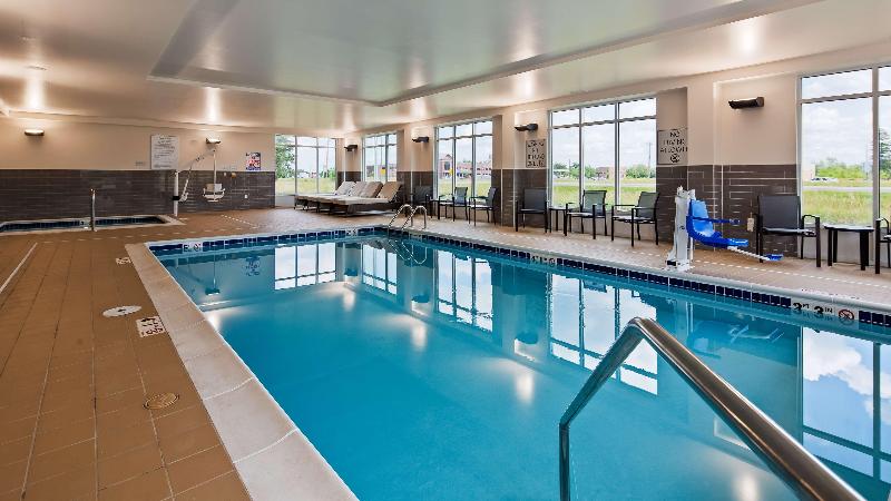 בית מלון כפרי Best Western Plus Isanti