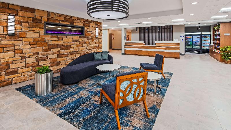 בית מלון כפרי Best Western Plus Isanti