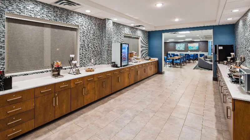 בית מלון כפרי Best Western Plus Isanti