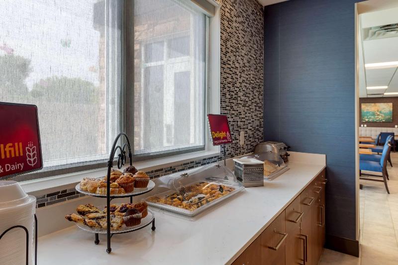 בית מלון כפרי Best Western Plus Isanti