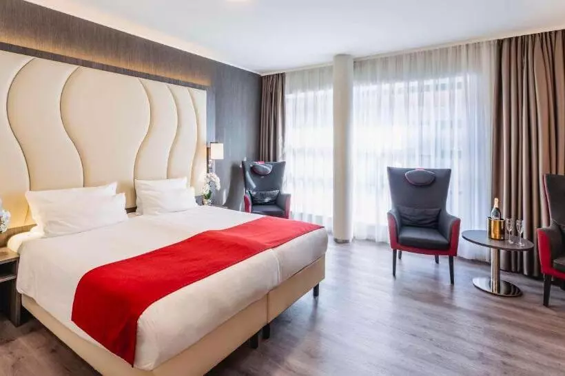 Hotelli Plaza Premium Den Haag City Center