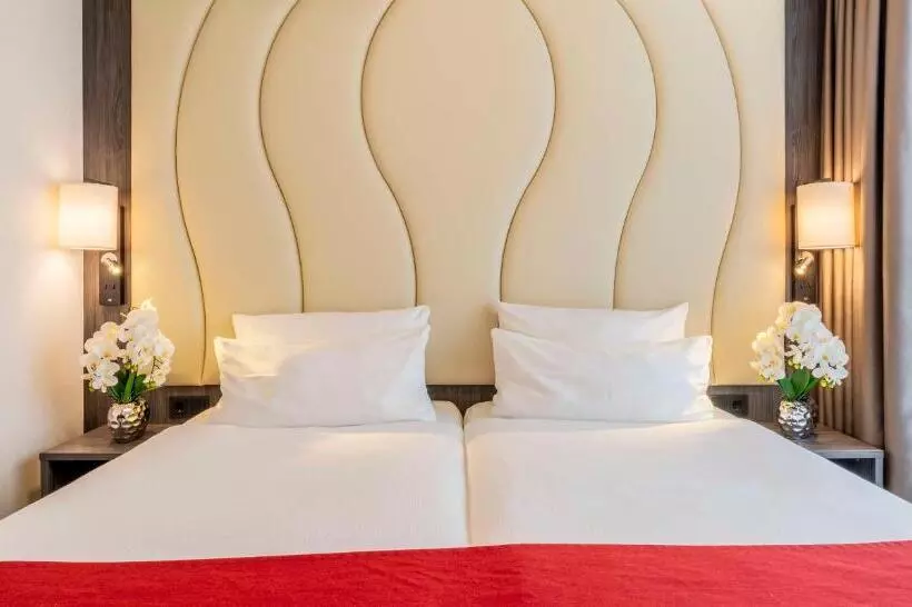 Hotelli Plaza Premium Den Haag City Center