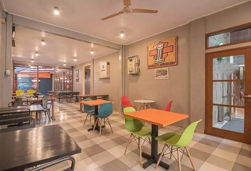 ペンション Reddoorz Plus Near Museum Geologi Bandung