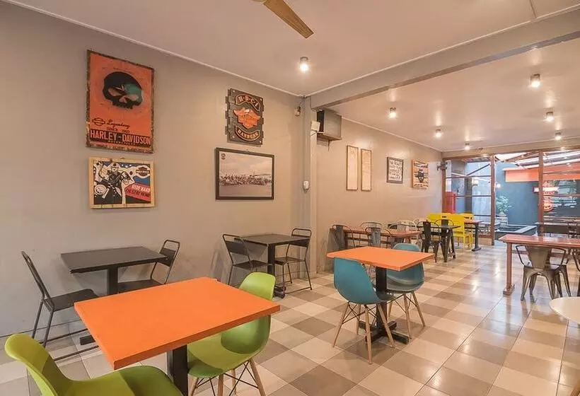 ペンション Reddoorz Plus Near Museum Geologi Bandung