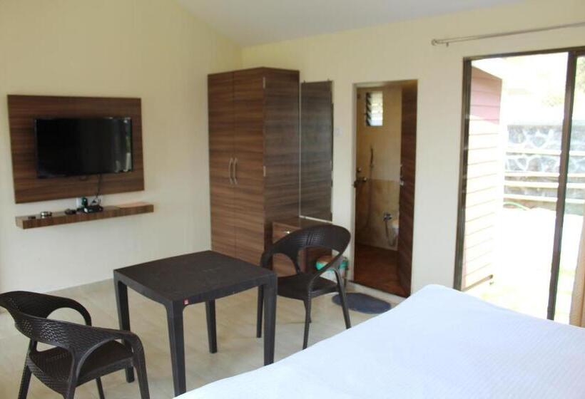 Green Velvet Resort Near Pawna Lake