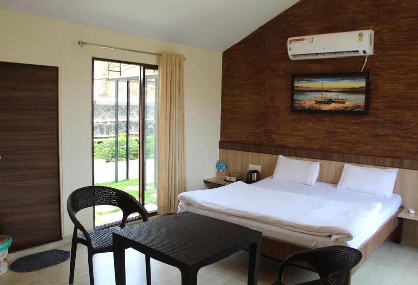 Green Velvet Resort Near Pawna Lake