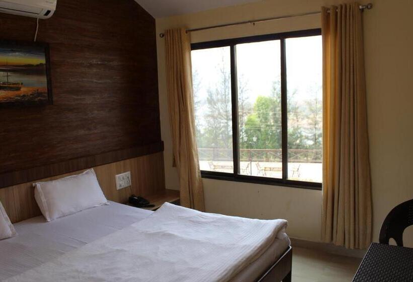 Green Velvet Resort Near Pawna Lake