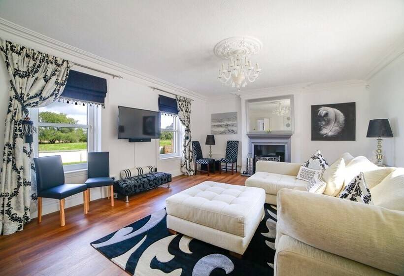 펜션 Willow House Bed & Breakfast And Orchard Studios Self Catering