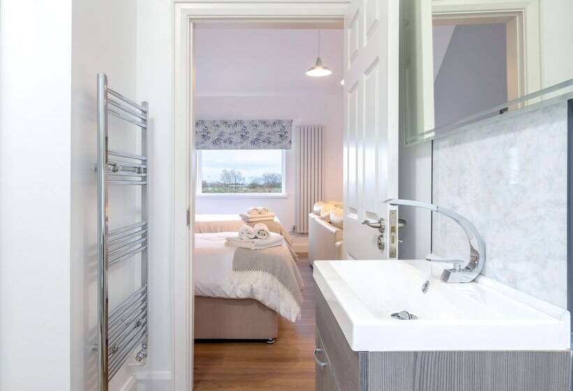 펜션 Willow House Bed & Breakfast And Orchard Studios Self Catering