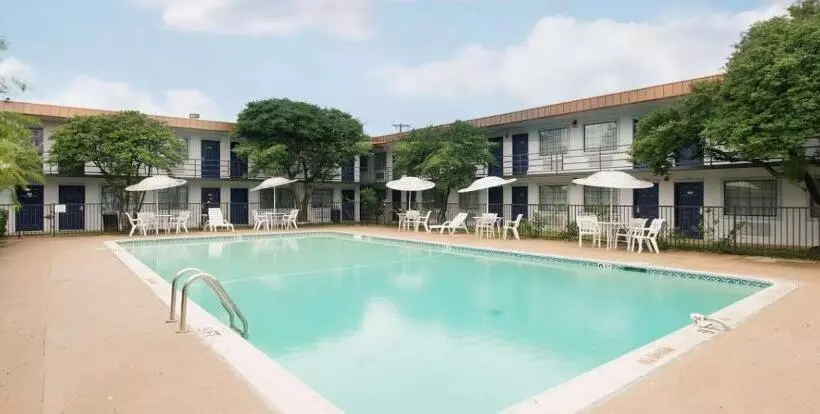 酒店 Americas Best Value Inn Fort Worth/hurst