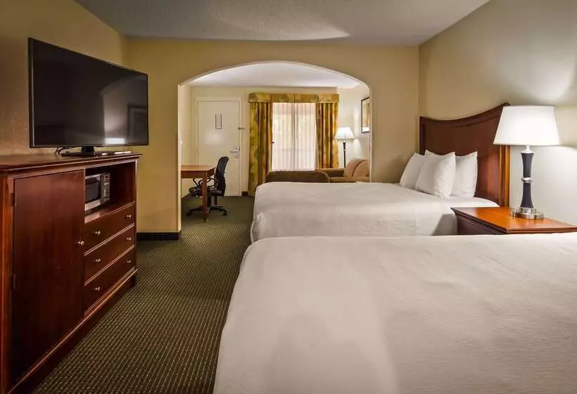 فندق Best Western Inn & Suites Monroe