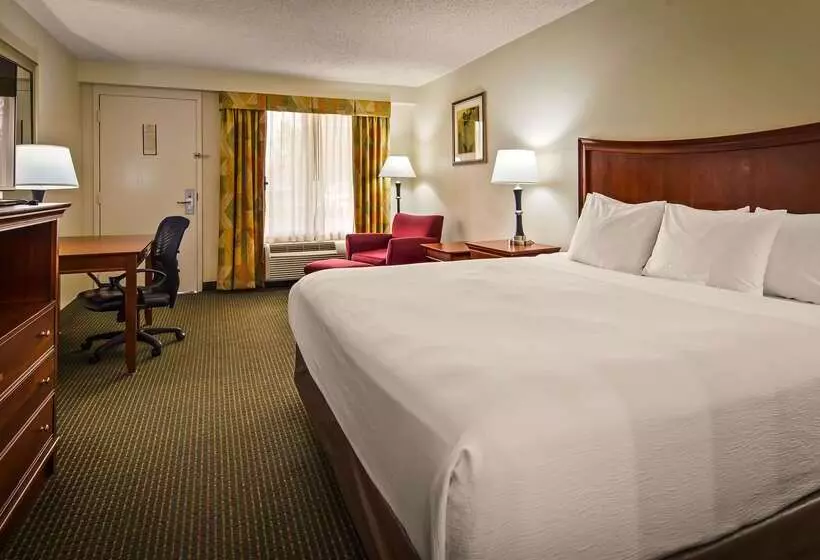 فندق Best Western Inn & Suites Monroe