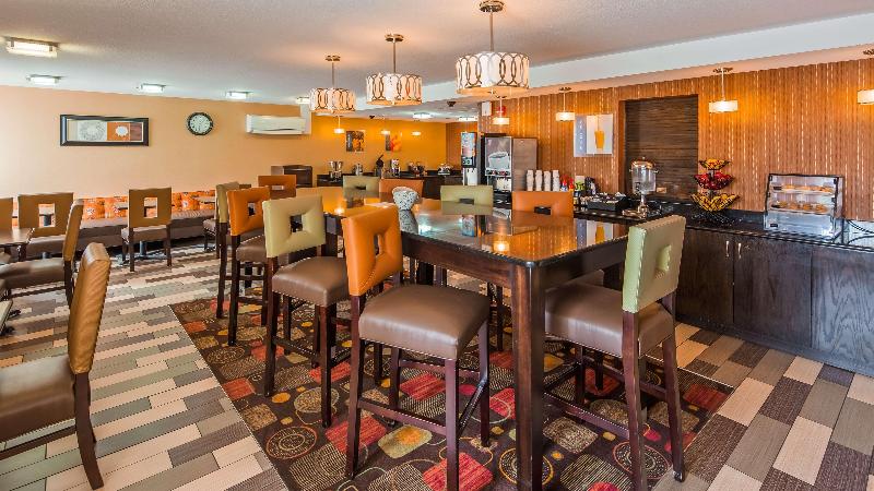 فندق Best Western Luxbury Inn Fort Wayne