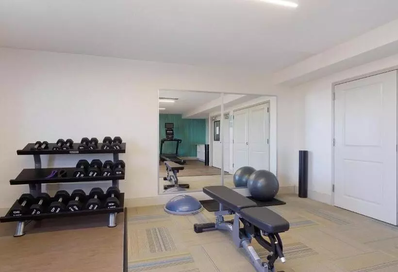 בית מלון כפרי Holiday Inn Express & Suites Phoenix   Tempe, An Ihg