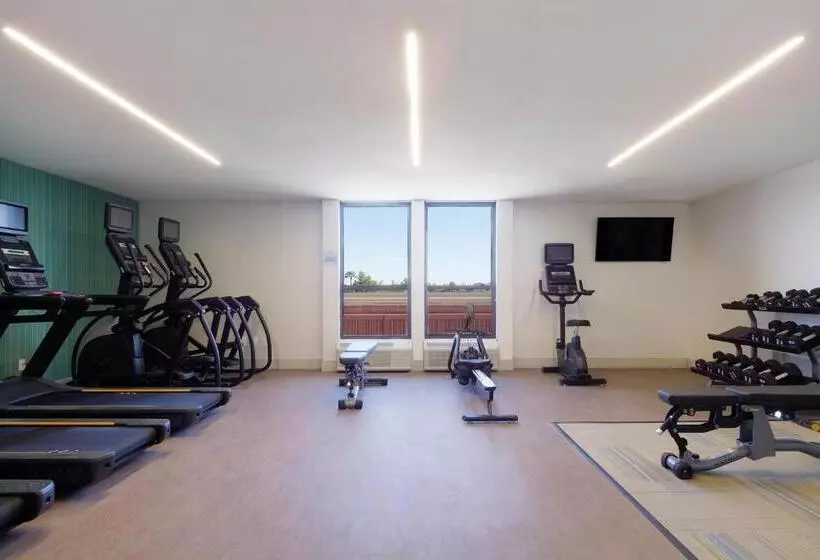 בית מלון כפרי Holiday Inn Express & Suites Phoenix   Tempe, An Ihg