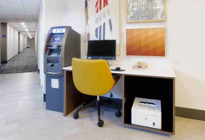 فندق Holiday Inn Express & Suites Phoenix   Tempe, An Ihg