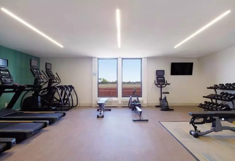 בית מלון כפרי Holiday Inn Express & Suites Phoenix   Tempe, An Ihg