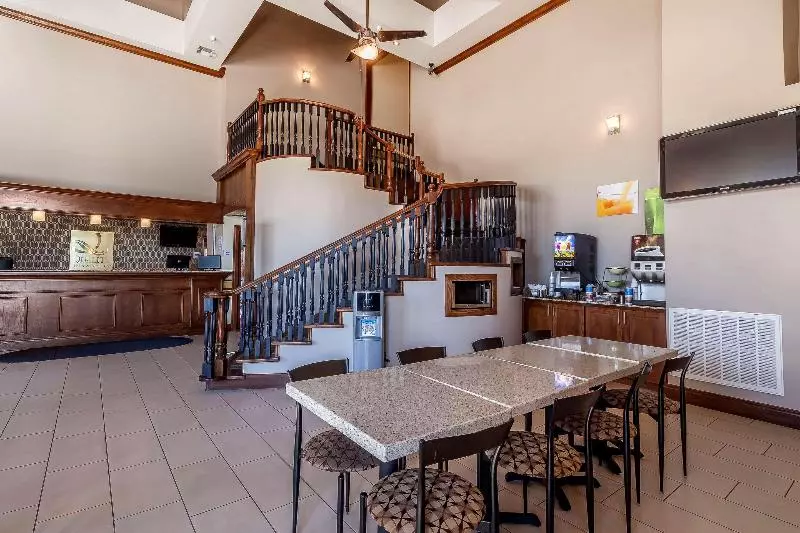 호텔 Quality Inn & Suites Owasso Us 169