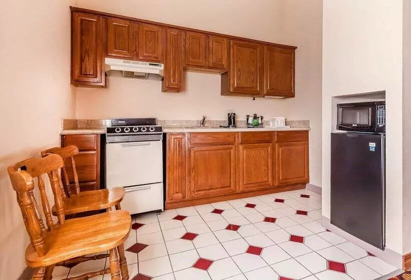 호텔 Quality Inn & Suites Owasso Us 169