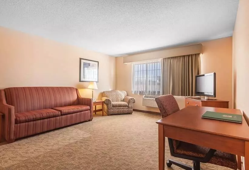 호텔 Quality Inn & Suites Owasso Us 169