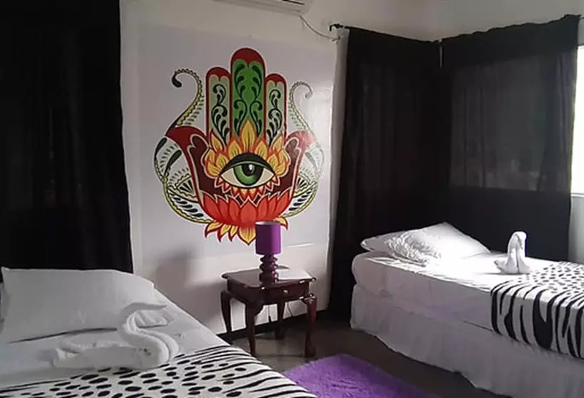 ベッドアンドブレックファースト Dharma Casa Holistica