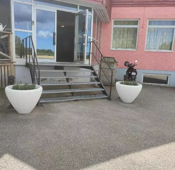 Burning Bridge Motell & Vandrarhem