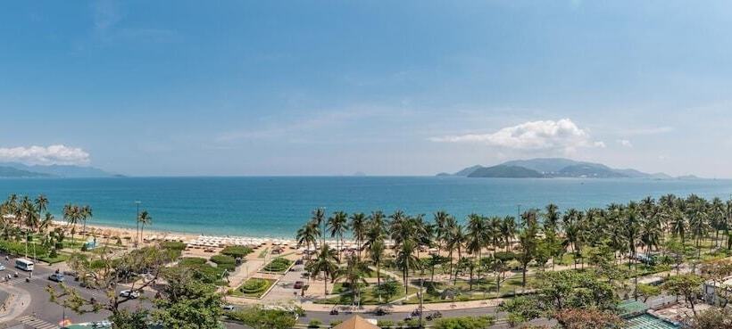 هتل Golden Lotus Central