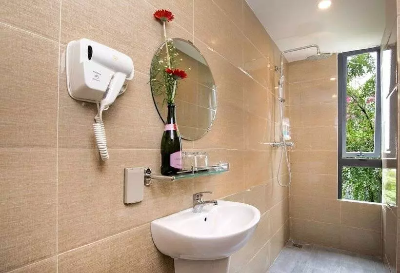 هتل Golden Lotus Central