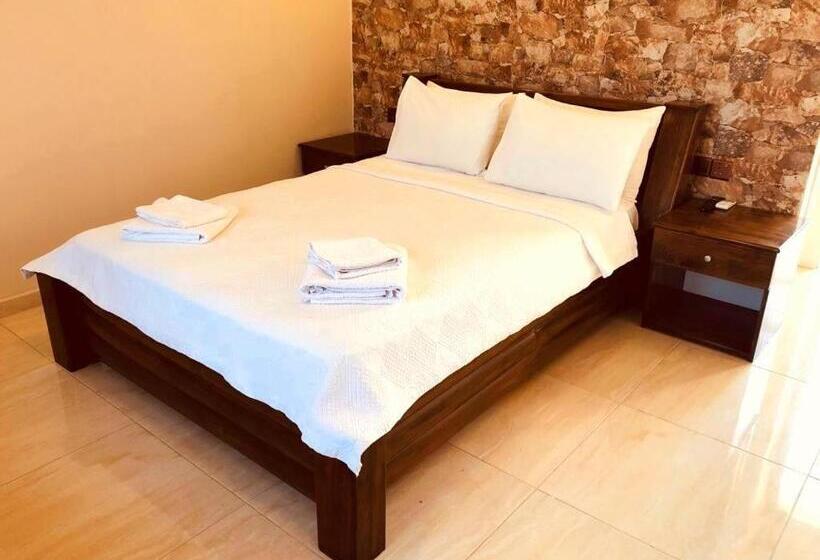 پانسیون Paradise Karpaz Hotel & Restaurant