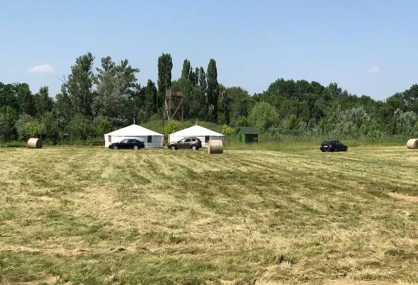 ユースホステル Antal Tavi Fogadó és Horgászparadicsom